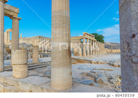 Beautiful architecture and columns of ancient Greek Lindos acropolis 90450559