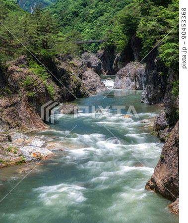 栃木県日光市 新緑の龍王峡 栃木県日光市 新緑の龍王峡 90453368