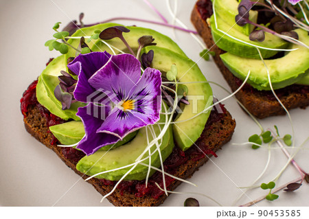 Sandwiches with beetroot and avocado Sandwiches with beetroot and avocado 90453585