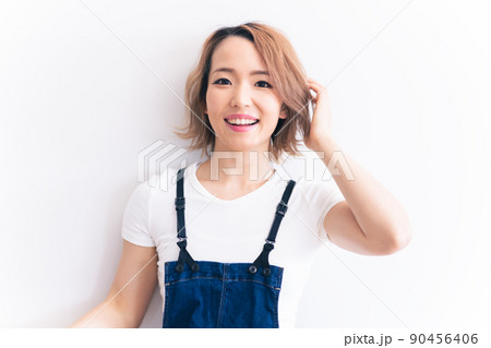 若い女性のポートレート 若い女性のポートレート 90456406