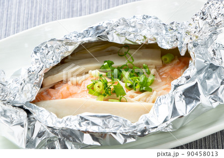 鮭のホイル焼き。 90458013
