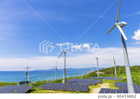 クリーンエネルギー　太陽光発電と風力発電 90459862