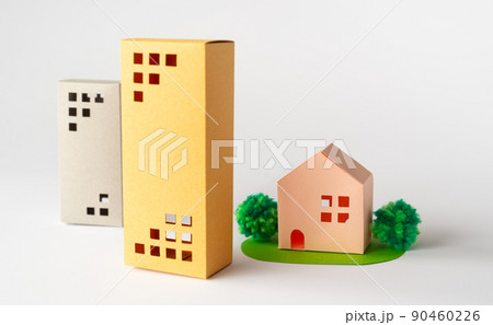 日照権　マンションと一戸建て　ビルと戸建て住宅 90460226
