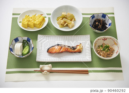和食　朝食イメージ 90460292