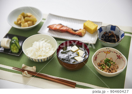 和食　朝食イメージ 90460427