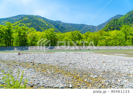 【絶景】初夏の上高地【長野県】 90461133