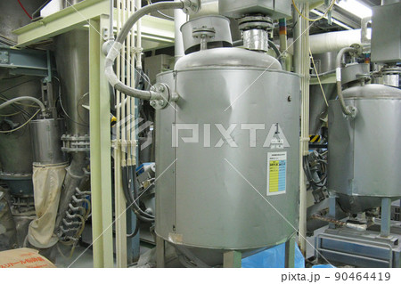 工場の計量器 90464419