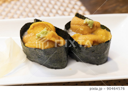 おいしい生うに鮨 90464576