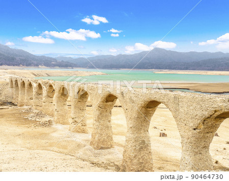 タウシュベツ橋梁(北海道 上士幌町) タウシュベツ橋梁(北海道 上士幌町) 90464730