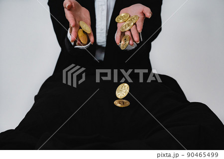 Bitcoin　落ちる仮想通貨 90465499