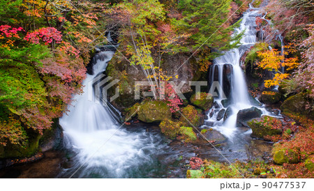 竜頭の滝（秋） 90477537
