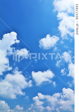 夏の青空と雲 夏の青空と雲 90477893