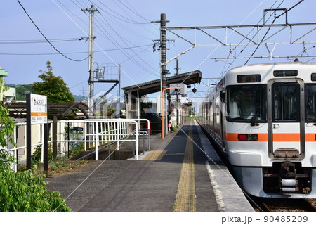 足柄上郡大井町　御殿場線上大井駅ホームと車両 90485209