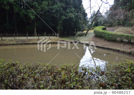 田尻の池（山中城跡公園／静岡県三島市山中新田） 90486257