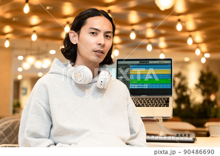 音楽クリエイター 音楽クリエイター 90486690
