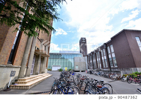京都大学 法経済学部本館 京大吉田キャンパス 京都大学 法経済学部本館 京大吉田キャンパス 90487362