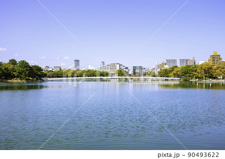 水と緑のオアシス　大濠公園　（福岡市中央区） 90493622