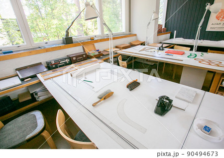 建築界の巨匠アルヴァ・アアルトのデスク 90494673