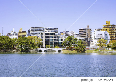 水と緑のオアシス　大濠公園　（福岡市中央区） 90494724