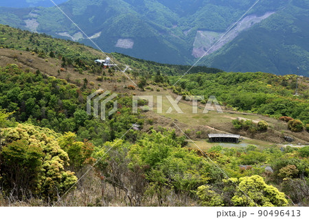 梶ヶ森　キャンプ場と山荘　（高知県　大豊町）	 90496413
