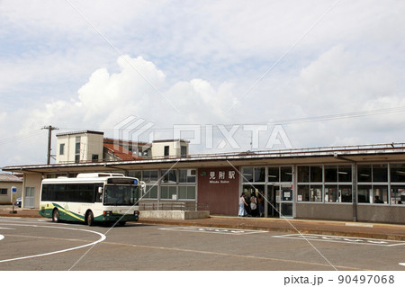 見附駅に停車中の見附市コミュニティバス 見附駅に停車中の見附市コミュニティバス 90497068