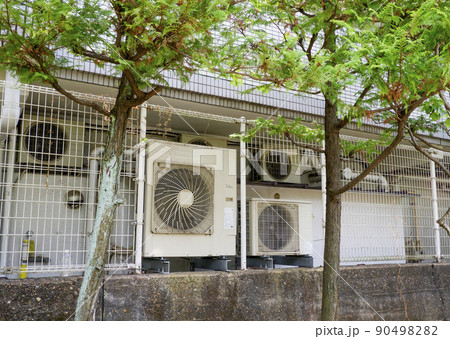 エアコンの室外機 90498282