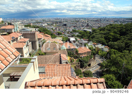 宝塚市の山の手の住宅地 90499246