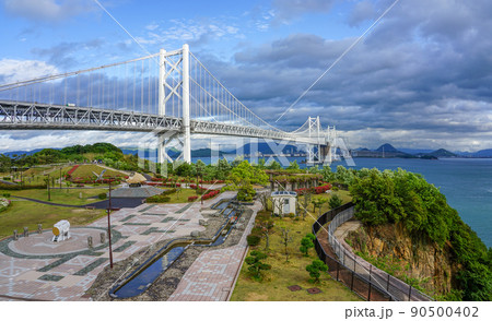 与島から春の瀬戸大橋（香川県坂出市） 90500402