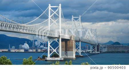 与島から春の瀬戸大橋(香川県坂出市) 与島から春の瀬戸大橋(香川県坂出市) 90500403