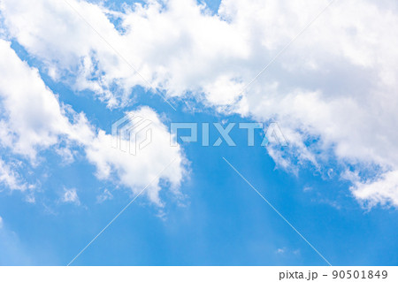 青空と雲 90501849
