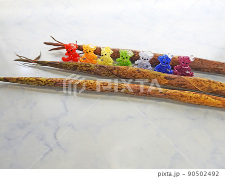 初夏の山菜細いハチクと虹色の手作りビーズテディベア 初夏の山菜細いハチクと虹色の手作りビーズテディベア 90502492