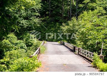 【国道157号】谷に架かる橋 90504797