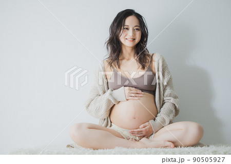 マタニティ　お腹　妊婦 90505927