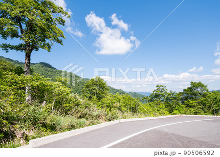 【国道157号】温見峠の岐阜県側の眺め 【国道157号】温見峠の岐阜県側の眺め 90506592