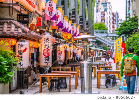 日本の東京都市景観 6月・根拠なき飲食店“狙い撃ちは解除”されているが…渋谷横丁などを望む…=7日 日本の東京都市景観 6月・根拠なき飲食店“狙い撃ちは解除”されているが…渋谷横丁などを望む…=7日 90506627