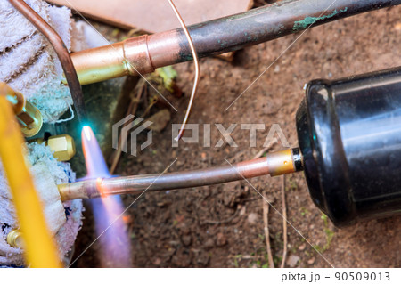 Copper pipe while joining pipe with fitting Copper pipe while joining pipe with fitting 90509013
