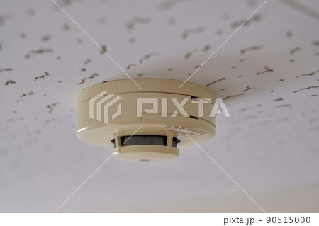 部屋に備え付けの報知器 部屋に備え付けの報知器 90515000