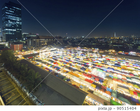 タイ・バンコク ラチャダー鉄道市場 / Ratchada Train Night Market 90515404