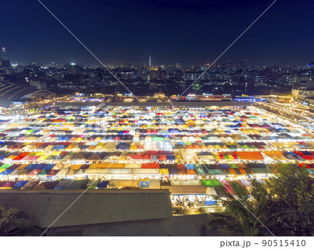 タイ・バンコク ラチャダー鉄道市場 / Ratchada Train Night Market 90515410