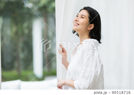 若い女性 ライフスタイル 若い女性 ライフスタイル 90518716