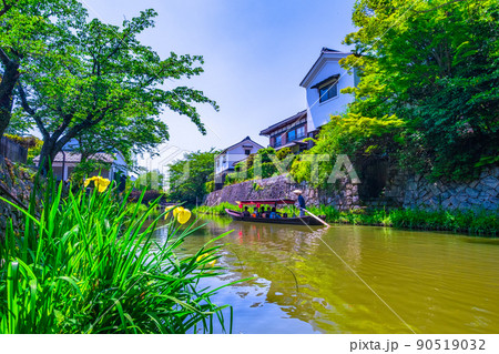 近江八幡の八幡堀と屋形舟 90519032