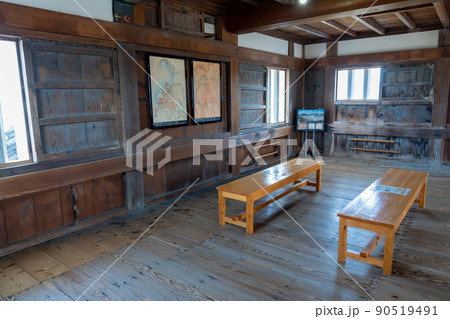 愛媛県宇和島市　宇和島城の内部 90519491