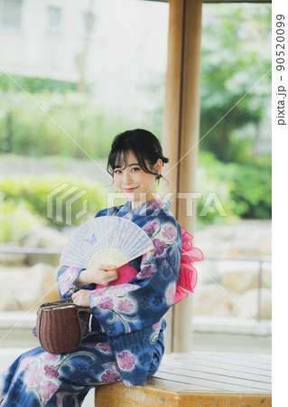 浴衣の女性　 90520099