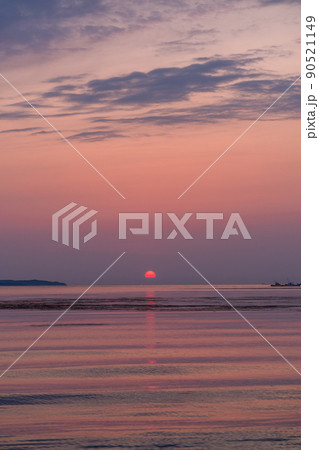 《石川県》日本海の夜明け 90521149