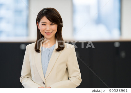オフィスと女性 オフィスと女性 90528961