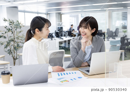 スタンドアップミーティング 90530340