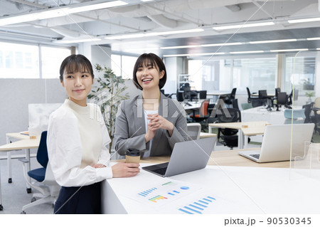 スタンドアップミーティング 90530345