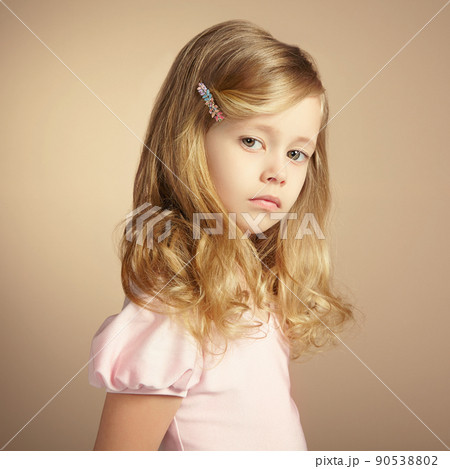 Portrait of pretty little girl 90538802