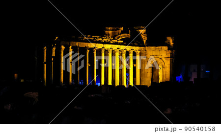 Night Panorama of Palmyra columns , destroyed by ISIS, Syria 90540158