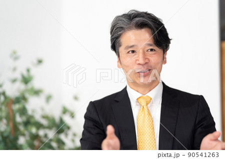 ビジネスマン　対談　インタビュー 90541263